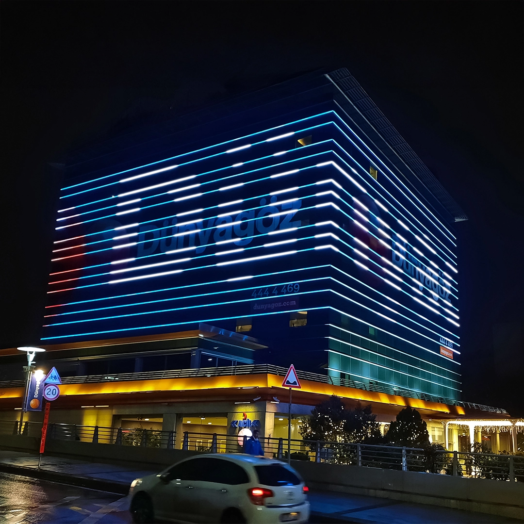 Etiler Dünyagöz Hospital Adds Color to the Night with SkyLiner RGB